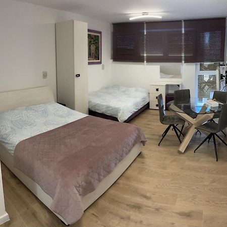 Luxury Town Center Apartments Zadar Exteriör bild