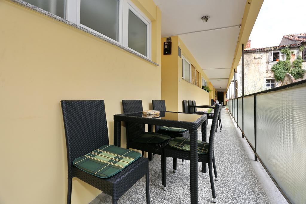 Luxury Town Center Apartments Zadar Exteriör bild
